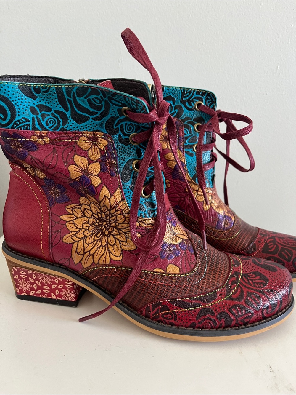 Women's Floral Lace-Up Ankle Boots in Burgundy and Teal Size 39 - Picture 2 of 7